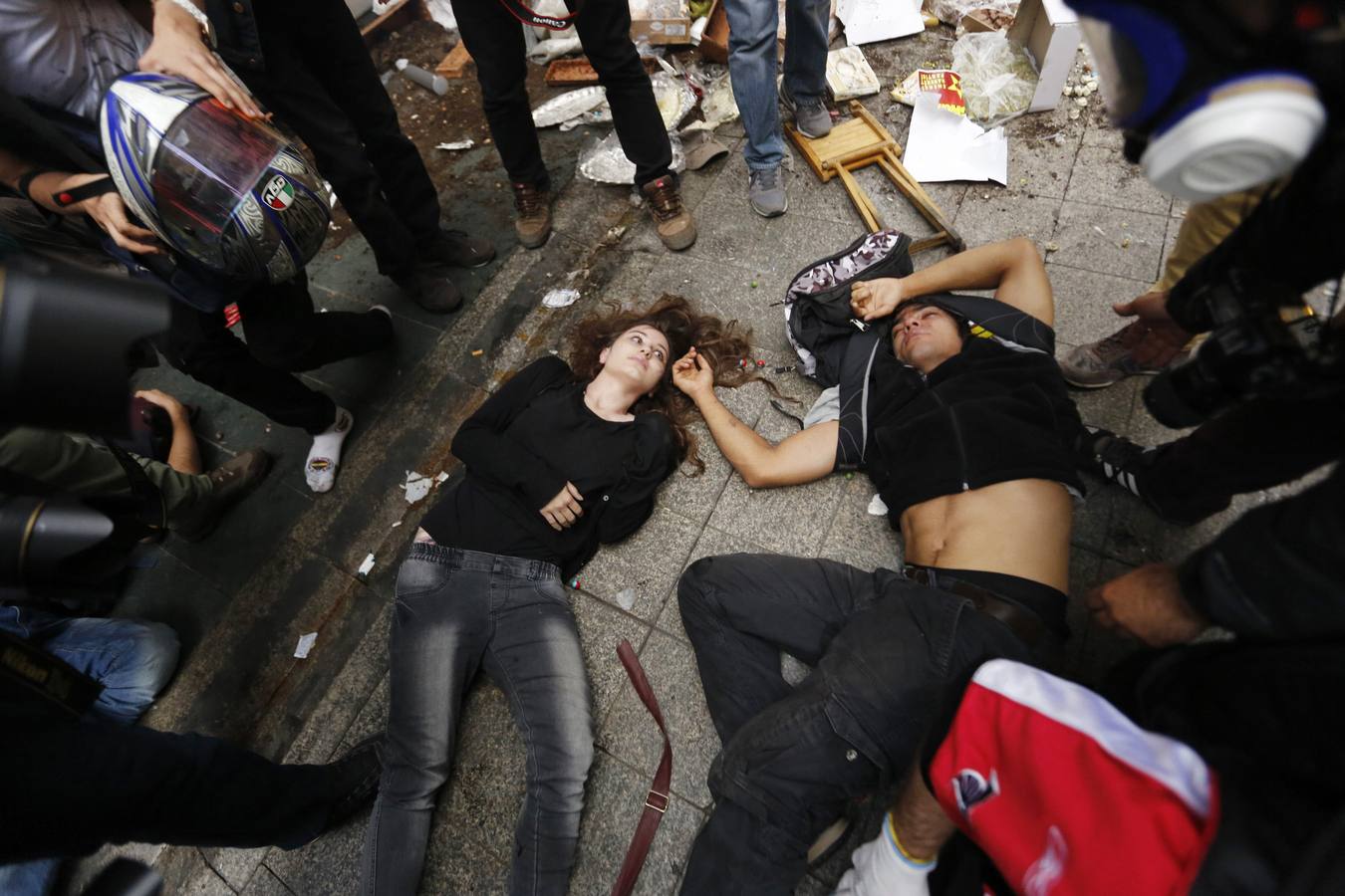 Brutal represión con gas lacrimógeno en Turquía