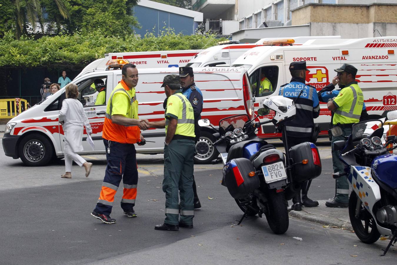 Las imágenes del traslado de los pacientes del viejo hospital al nuevo HUCA