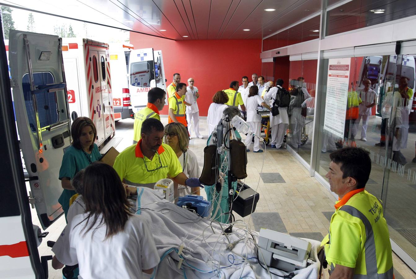 Las imágenes del traslado de los pacientes del viejo hospital al nuevo HUCA