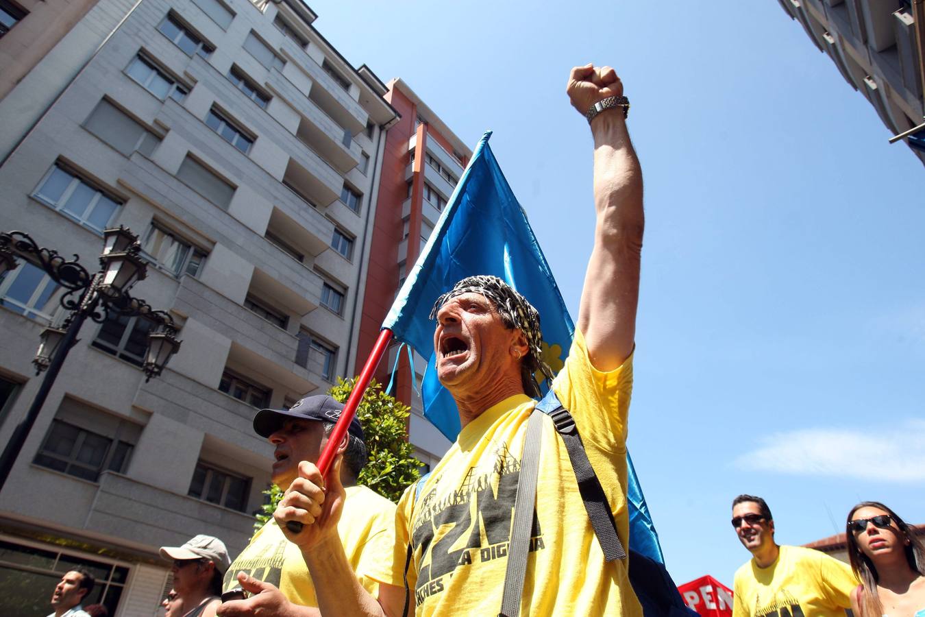 Manifestación por Oviedo contra la crisis y los recortes