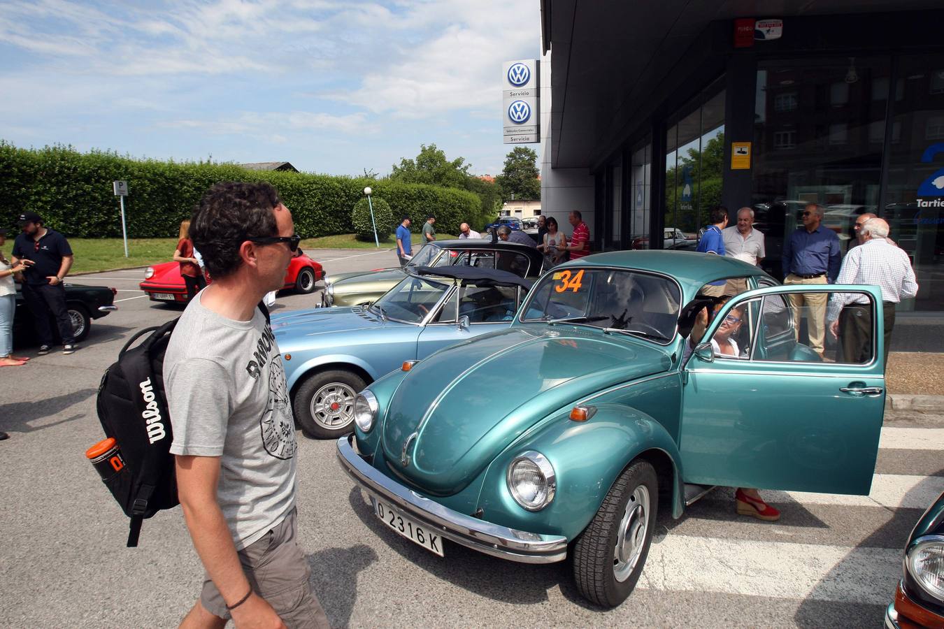 El Club Pre-68 celebra un rally de vehículos clásicos en Oviedo
