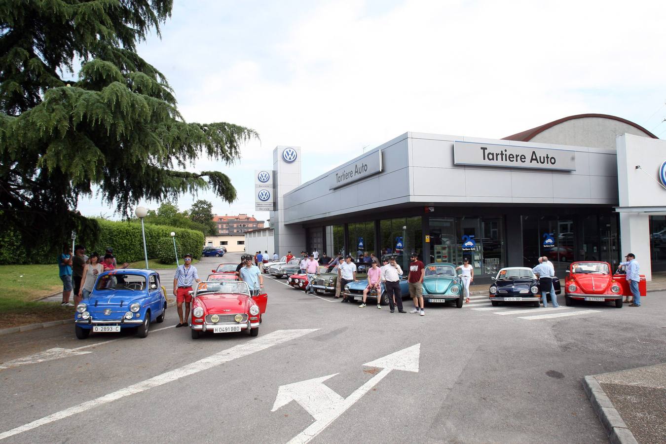 El Club Pre-68 celebra un rally de vehículos clásicos en Oviedo