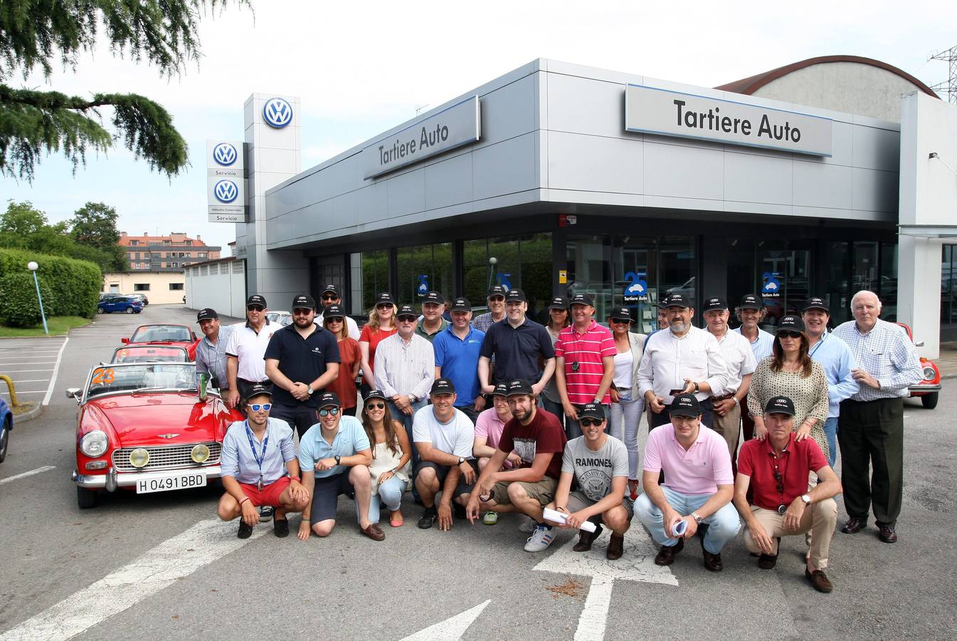 El Club Pre-68 celebra un rally de vehículos clásicos en Oviedo