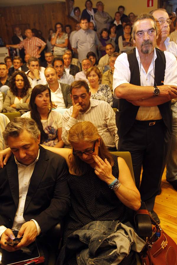 Multitudinaria despedida a Manuel Fernández &#039;Lito&#039;