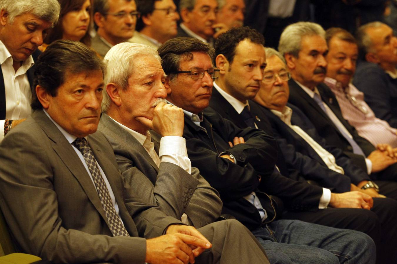 Multitudinaria despedida a Manuel Fernández &#039;Lito&#039;