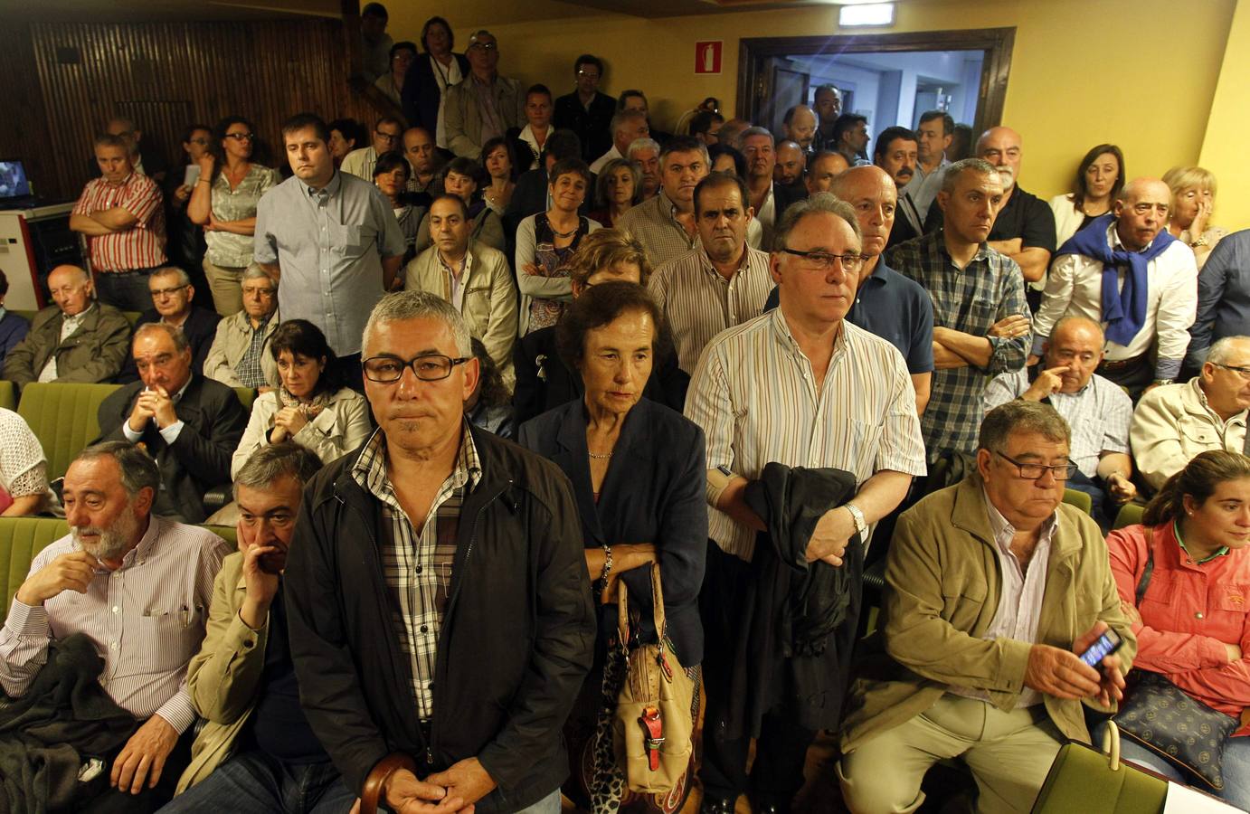 Multitudinaria despedida a Manuel Fernández &#039;Lito&#039;