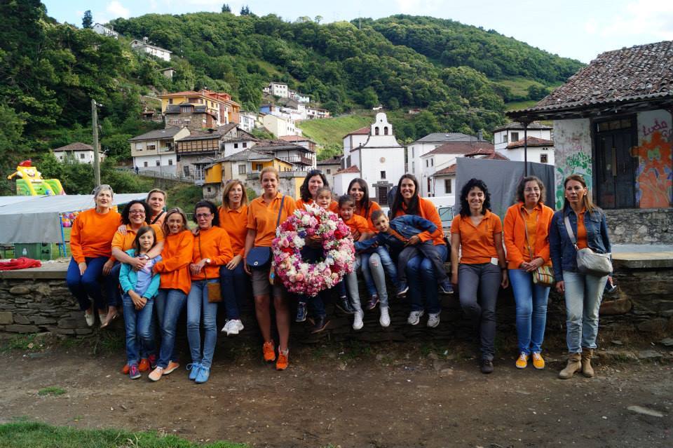 Cangas del Narcea planta el &#039;arbolón&#039;