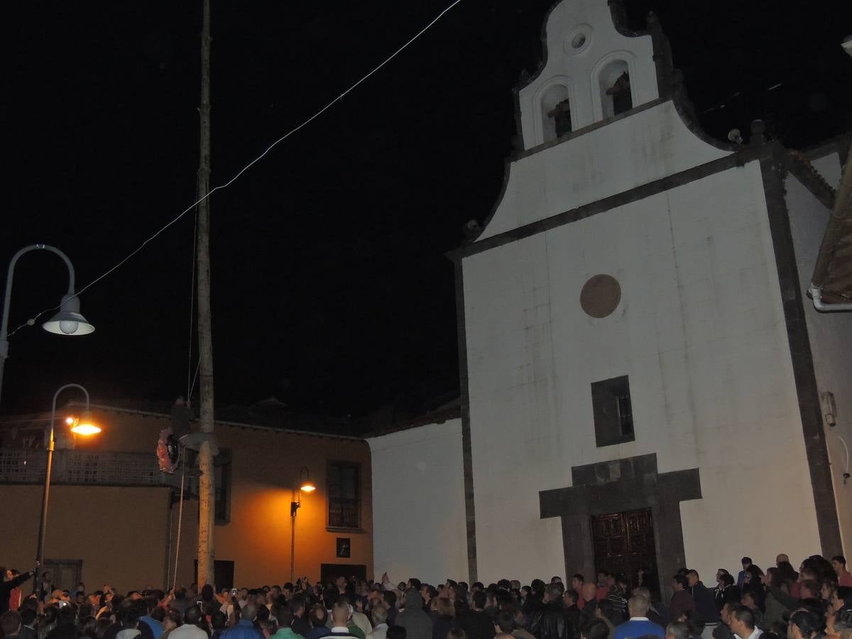 Cangas del Narcea planta el &#039;arbolón&#039;