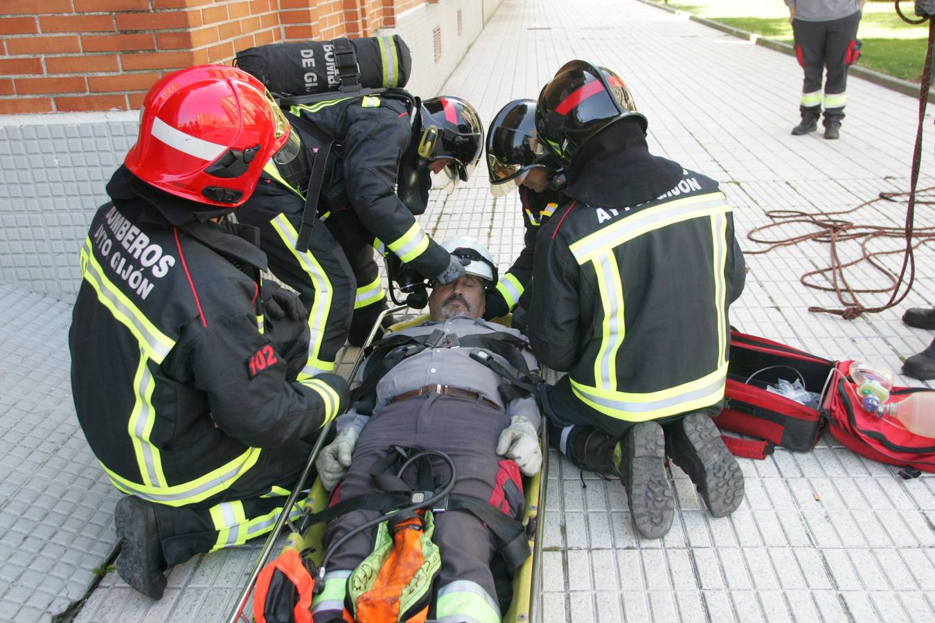 Simulacro de los bomberos en Gijón