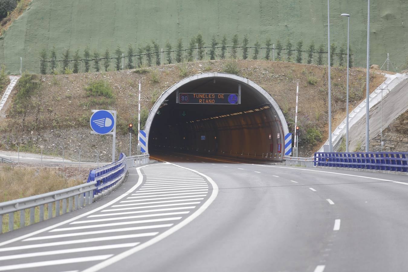 Inauguración de los túneles de Riaño