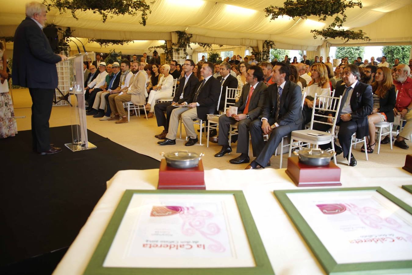 Los nuevos maestros Caldereta de Don Calixto reciben su premio