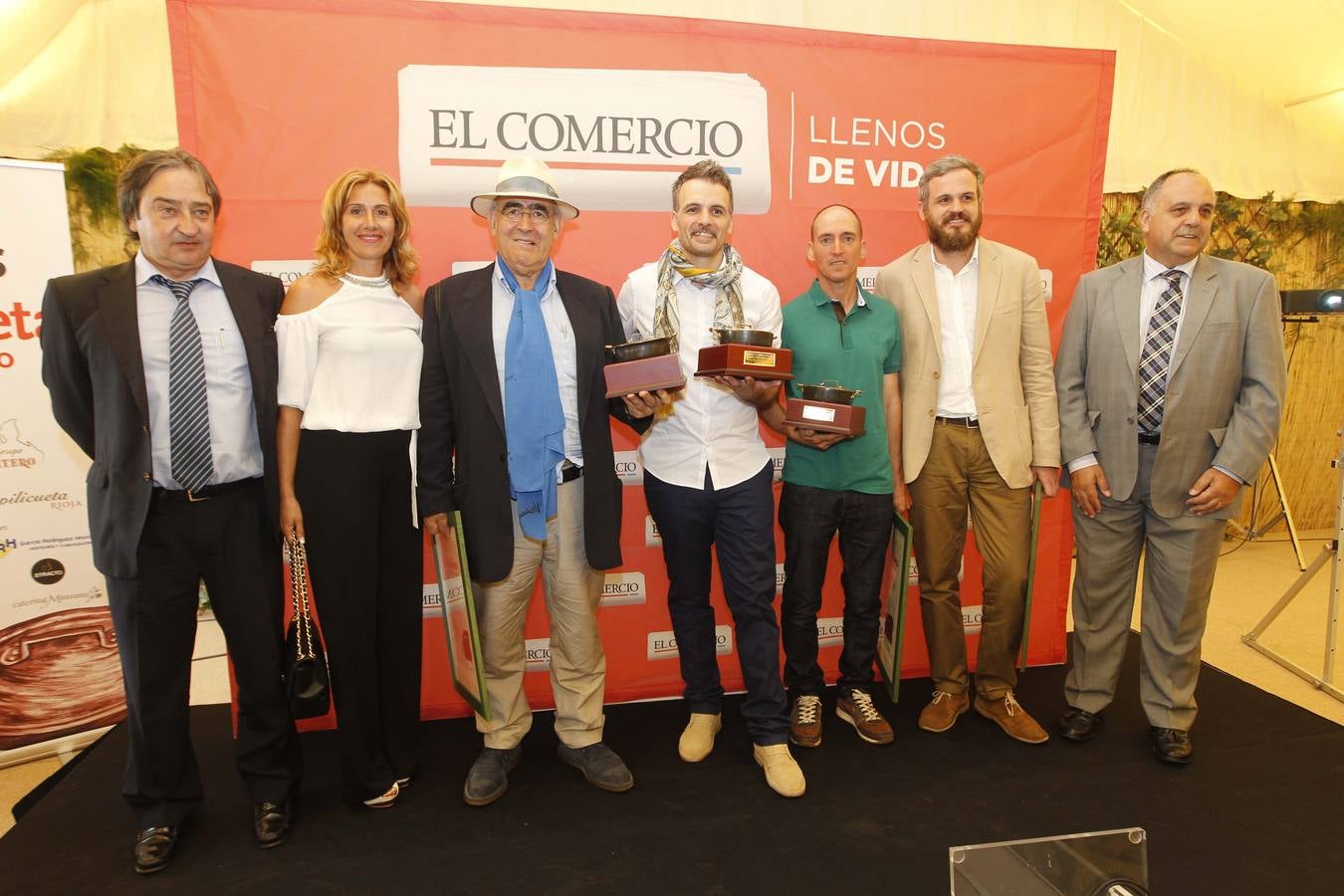 Los nuevos maestros Caldereta de Don Calixto reciben su premio