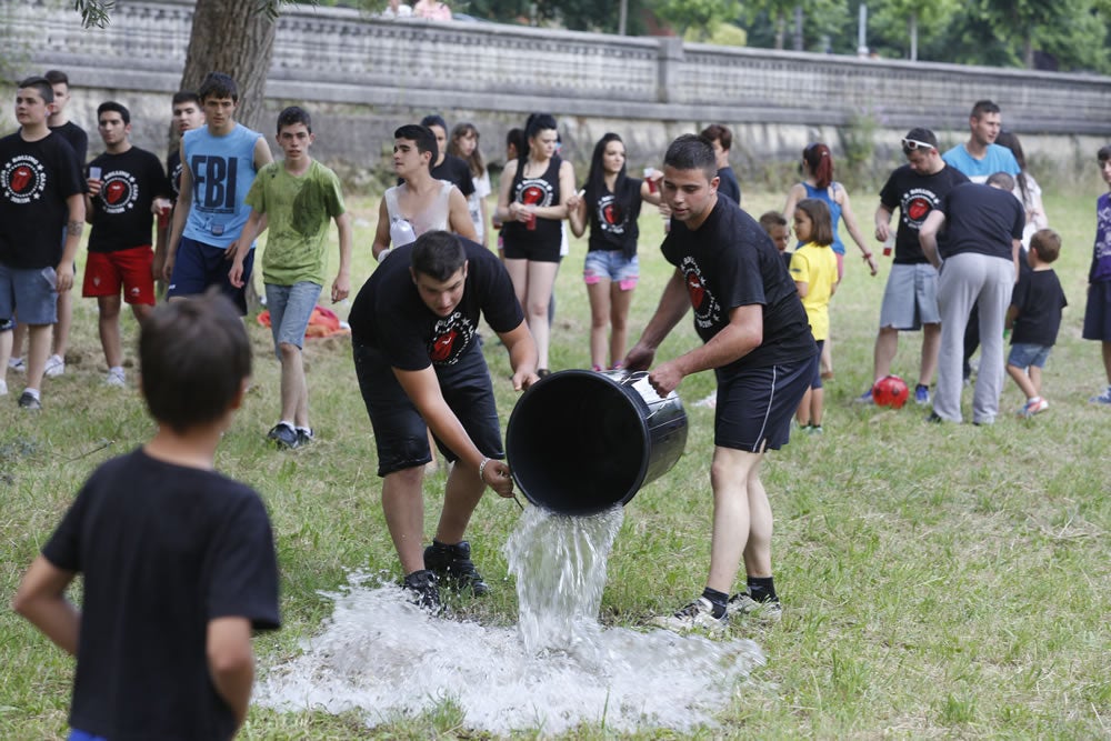 La jira de Sotrondio acaba en el barro