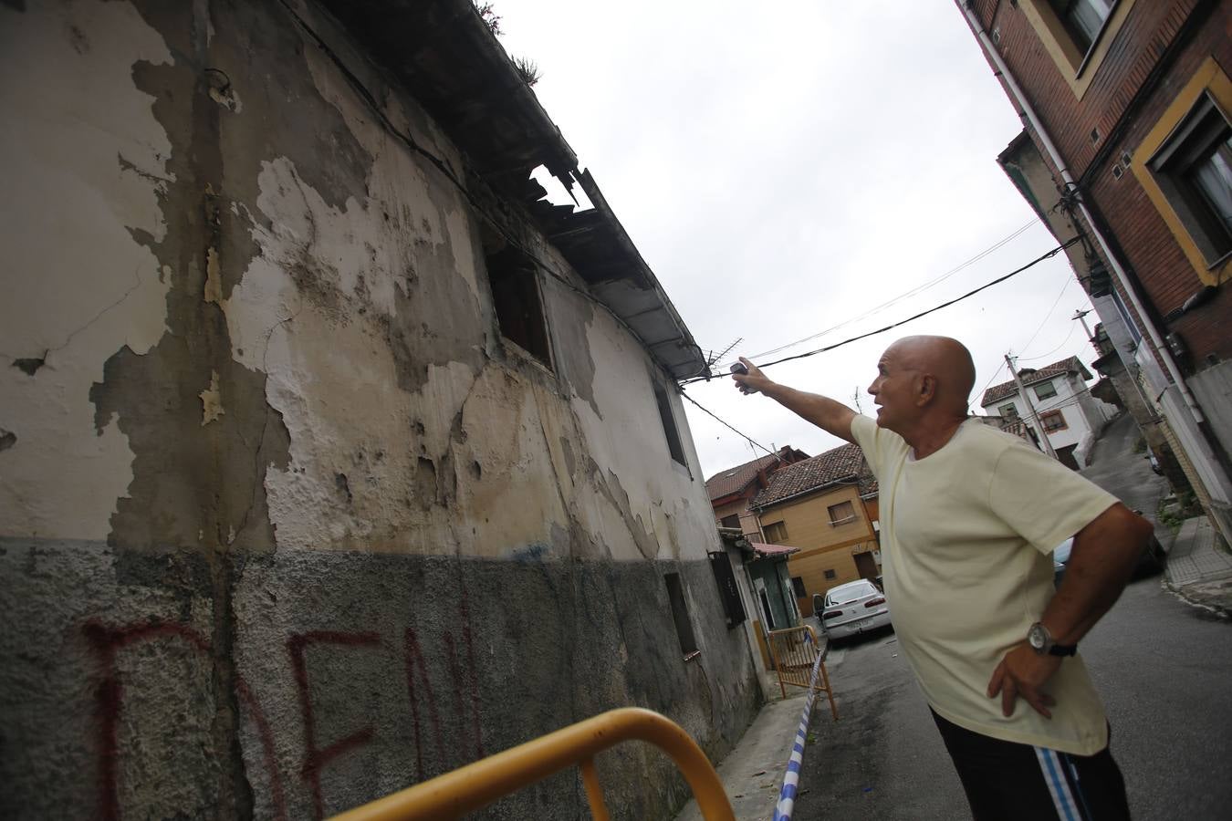 Así se encuentra el barrio de El Puente, en Langreo