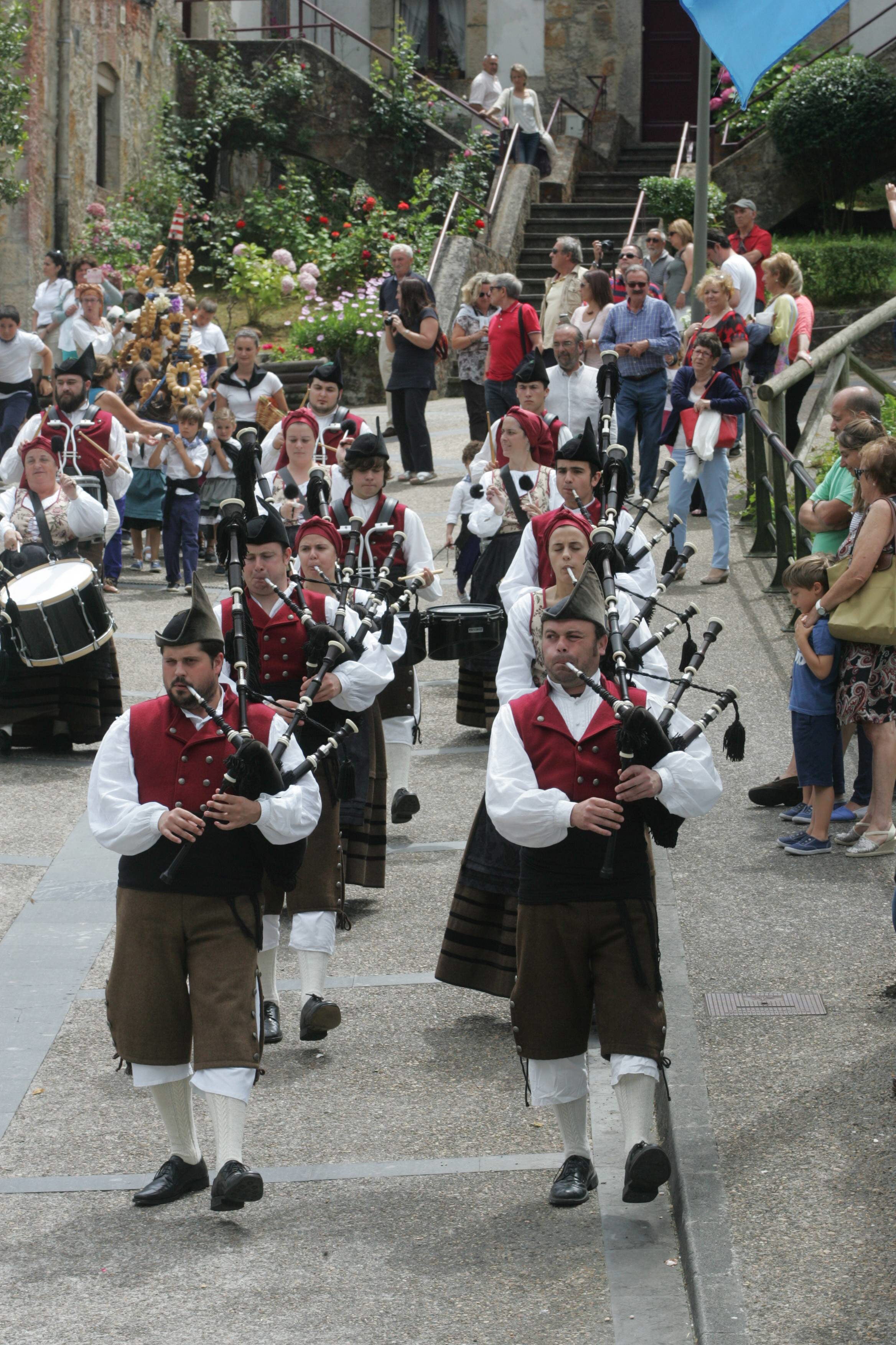 Tazones celebra las fiestas del Carmen