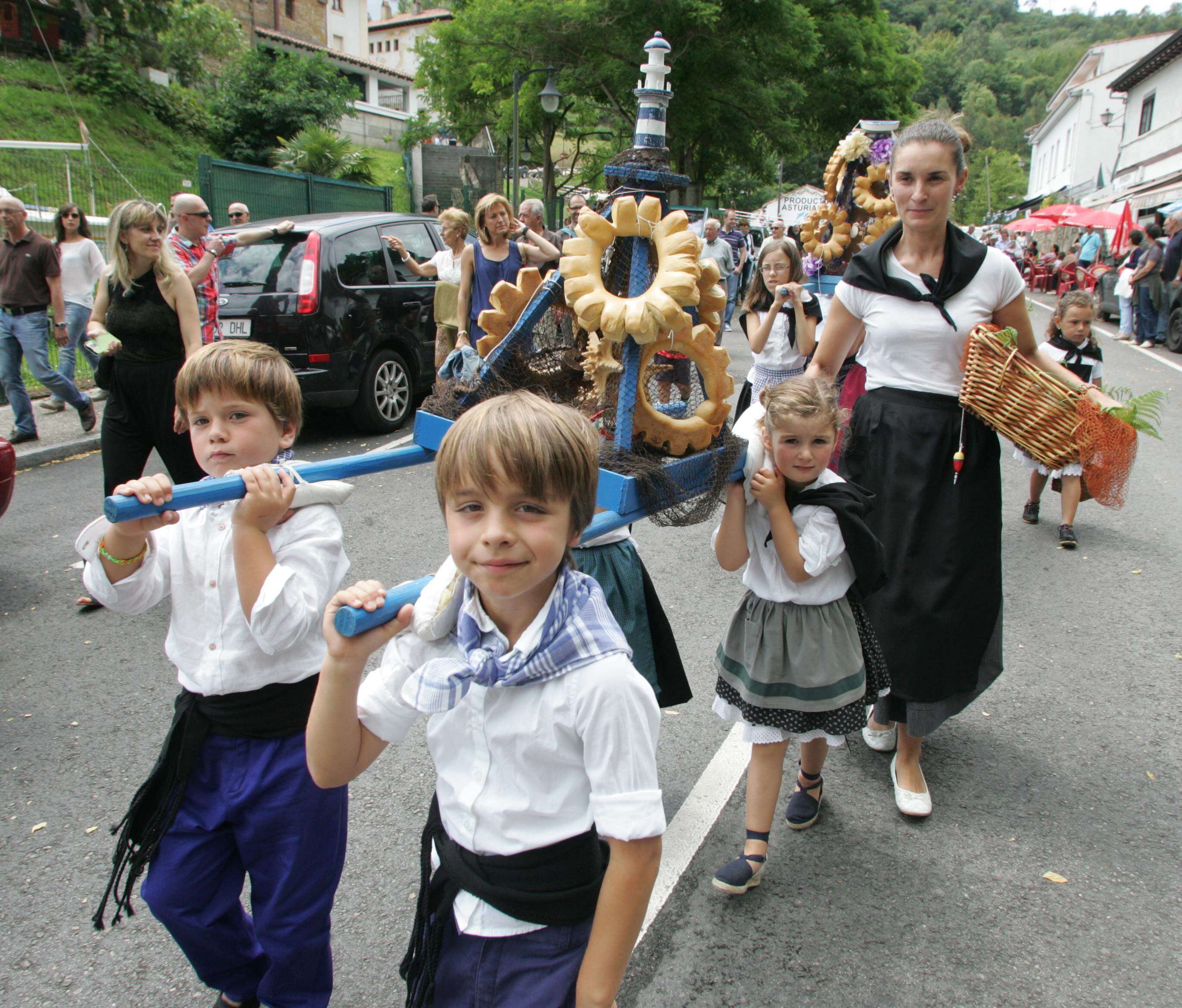 Tazones celebra las fiestas del Carmen