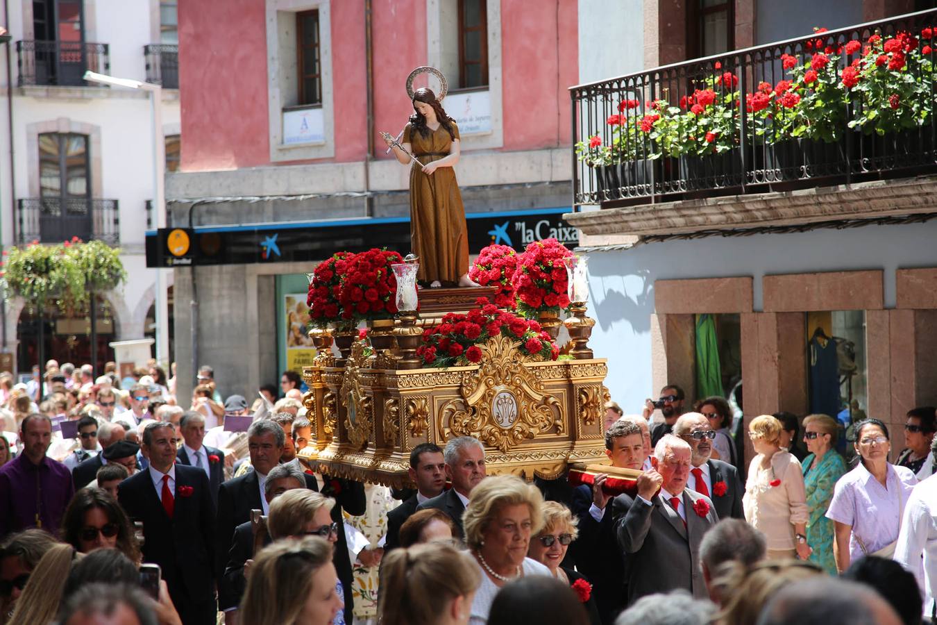 Llanes celebra el día grande de las fiestas de la Magdalena