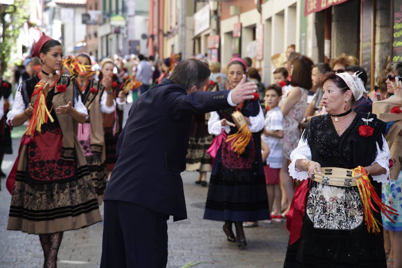 Llanes celebra el día grande de las fiestas de la Magdalena