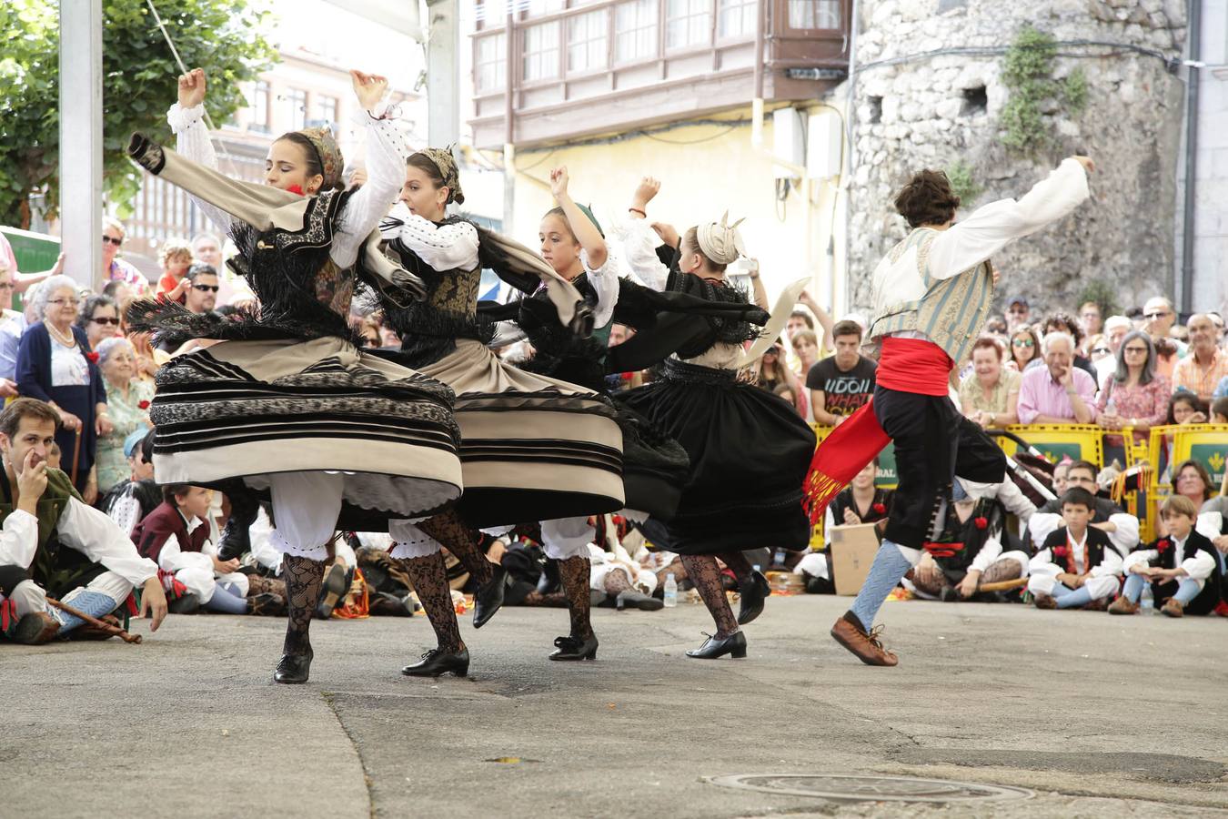 Llanes celebra el día grande de las fiestas de la Magdalena