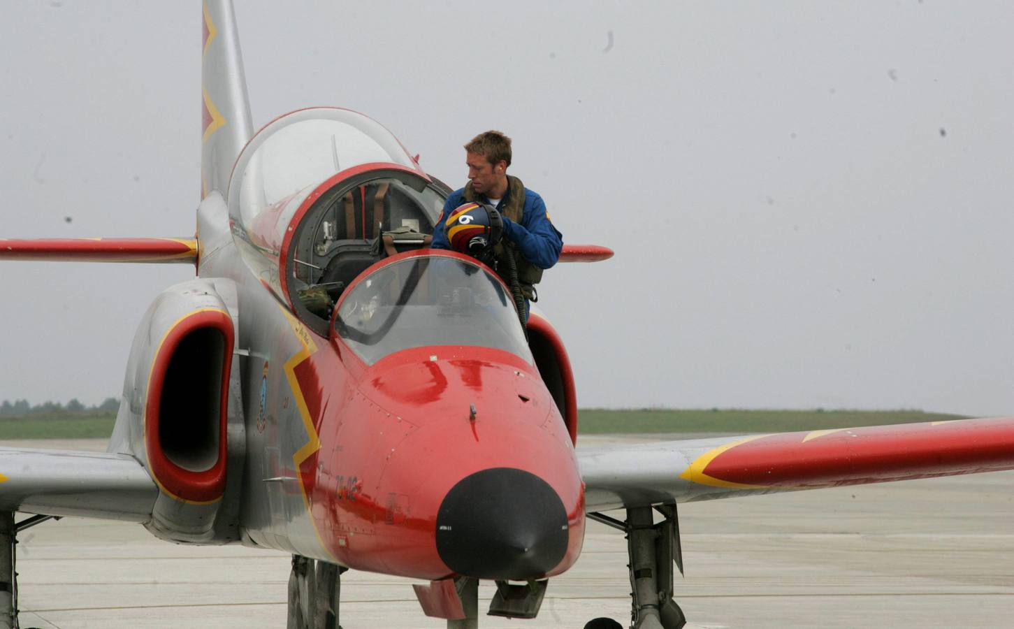 La patrulla Águila aterriza en Gijón