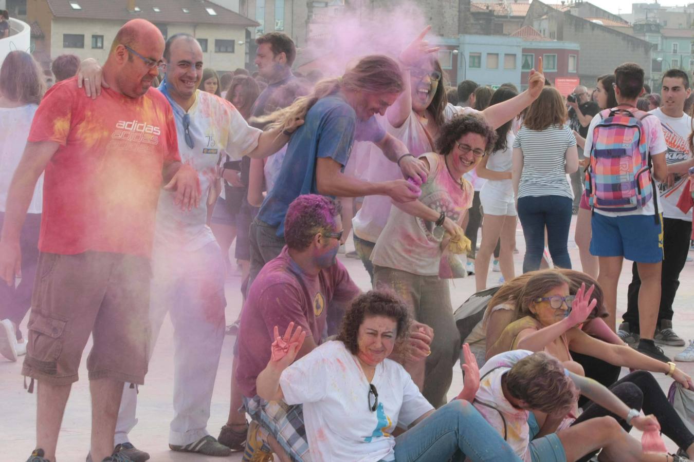 Las mejores fotos de la Holi party en Avilés