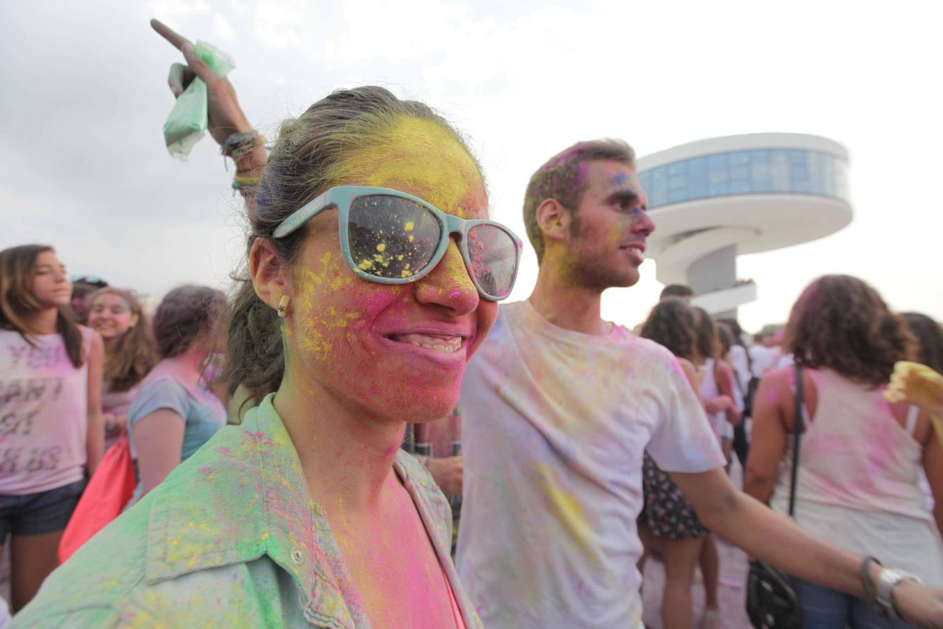 Las mejores fotos de la Holi party en Avilés