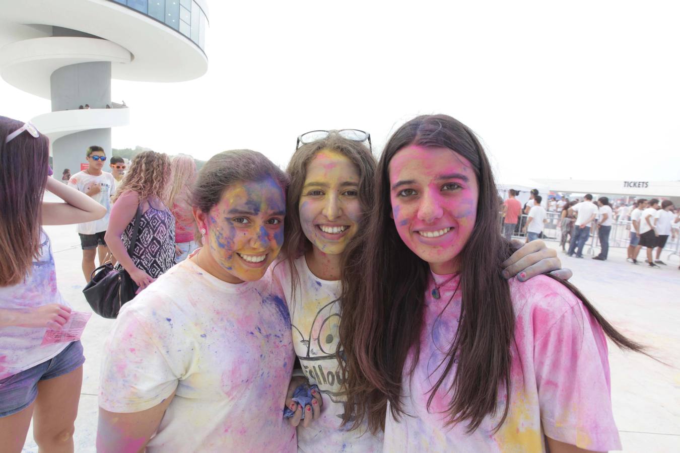 Las mejores fotos de la Holi party en Avilés