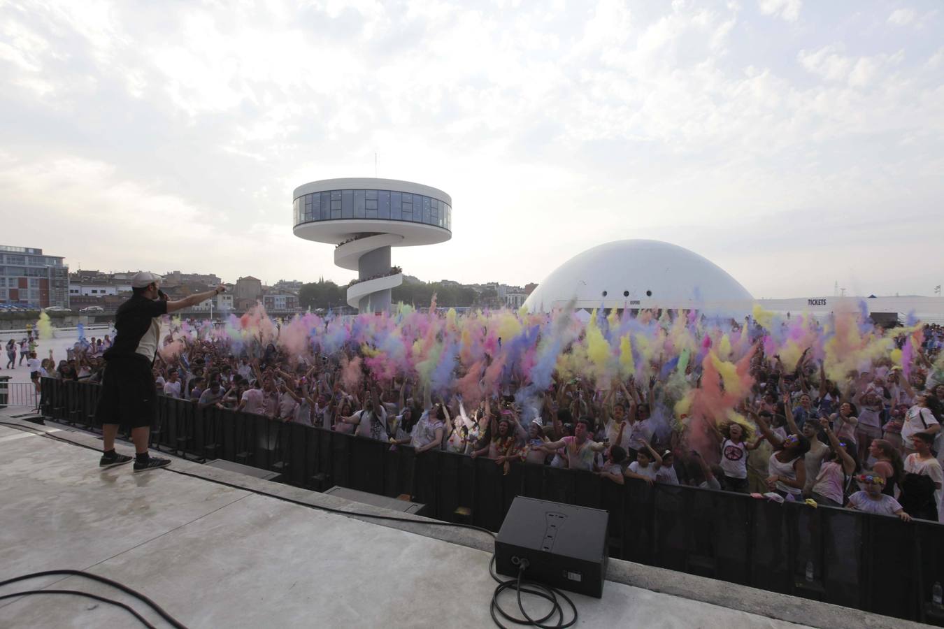 Las mejores fotos de la Holi party en Avilés