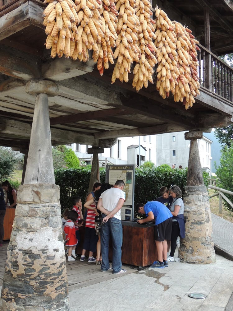 Navelgas inaugura el XIV Campeonato Nacional de Bateo de Oro