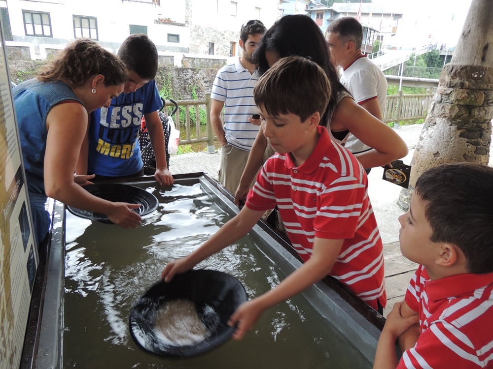 Navelgas inaugura el XIV Campeonato Nacional de Bateo de Oro