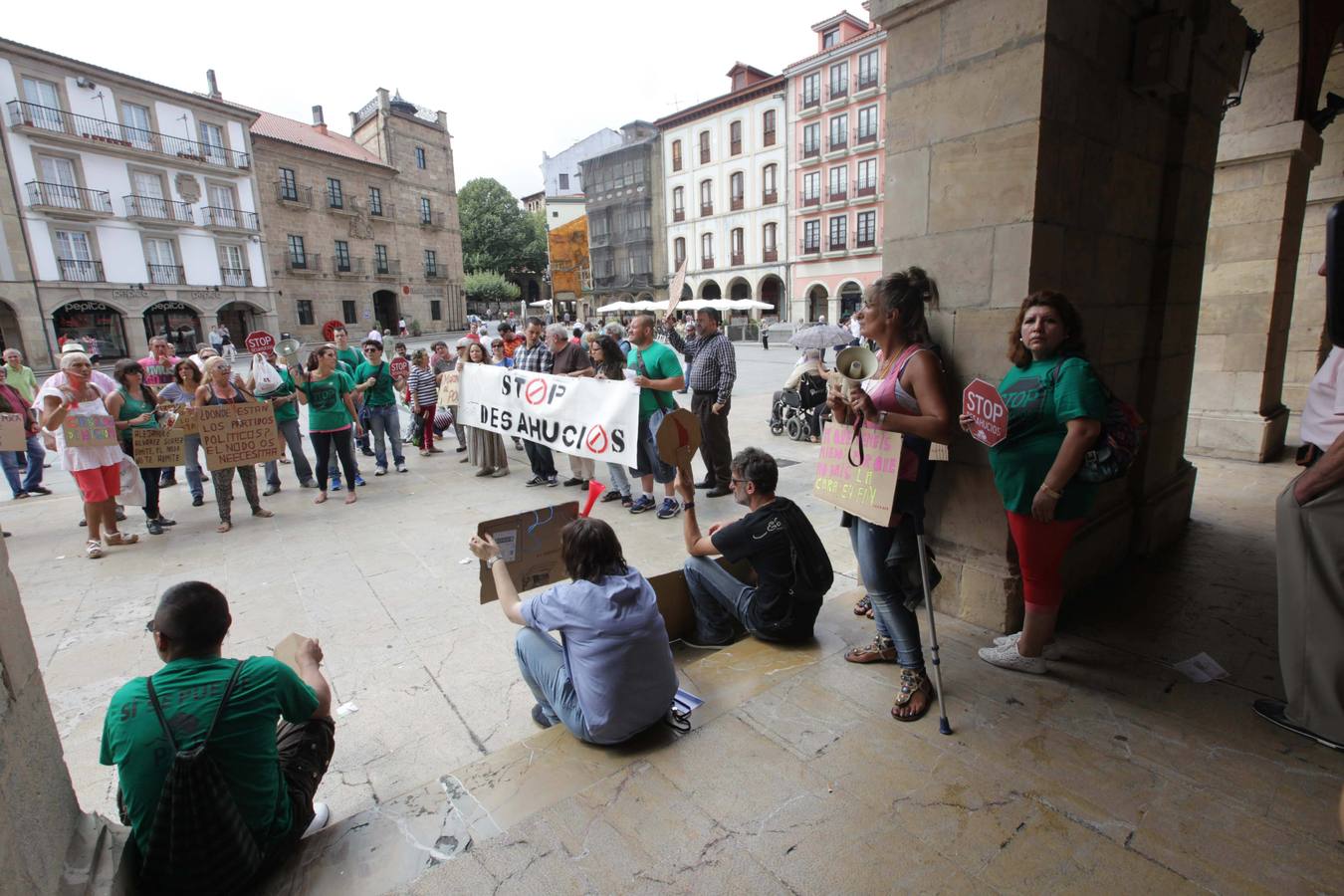 Vecinos del Nodo protestan en el Ayuntamiento