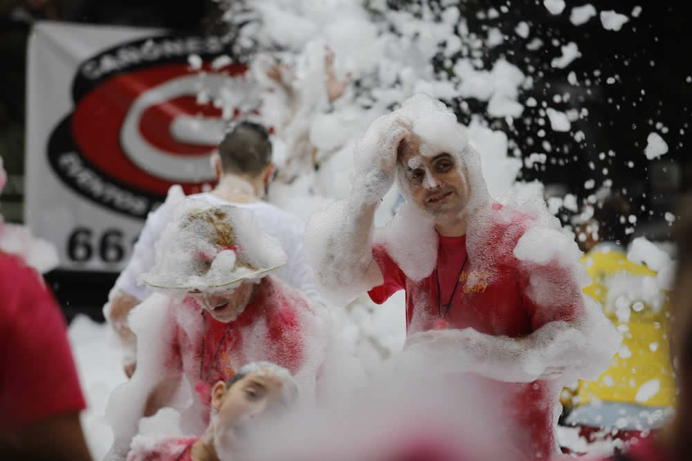 La jira de Santiago cierra las fiesta de Sama de Langreo