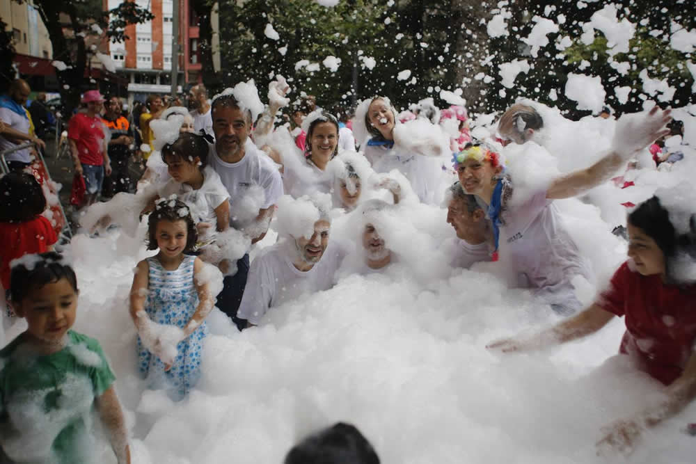 La jira de Santiago cierra las fiesta de Sama de Langreo
