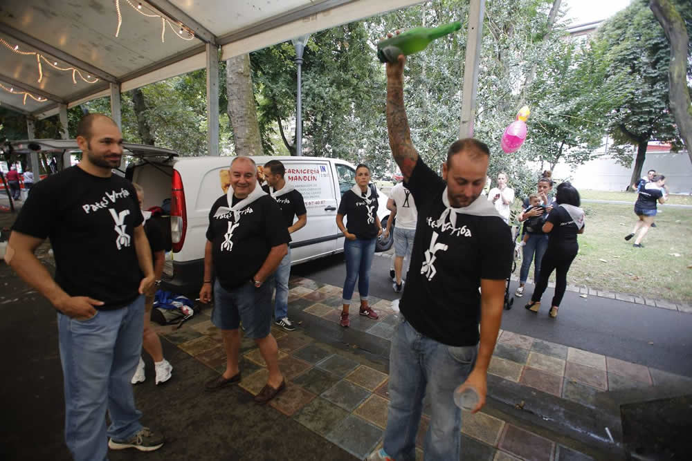 La jira de Santiago cierra las fiesta de Sama de Langreo