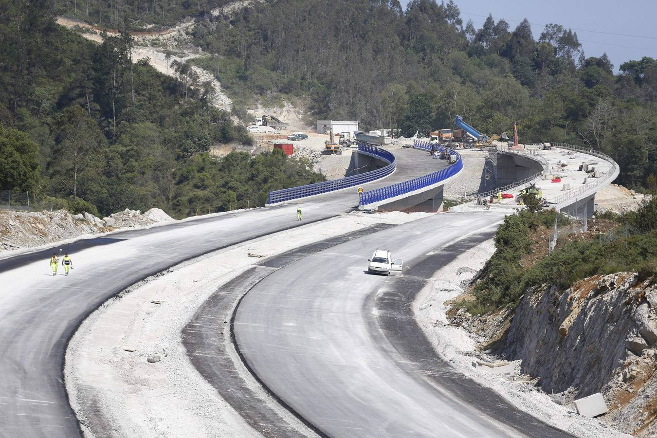 Así se construyó el tramo de la Autovía del Cantábrico, A-8, entre Pendueles y La Franca