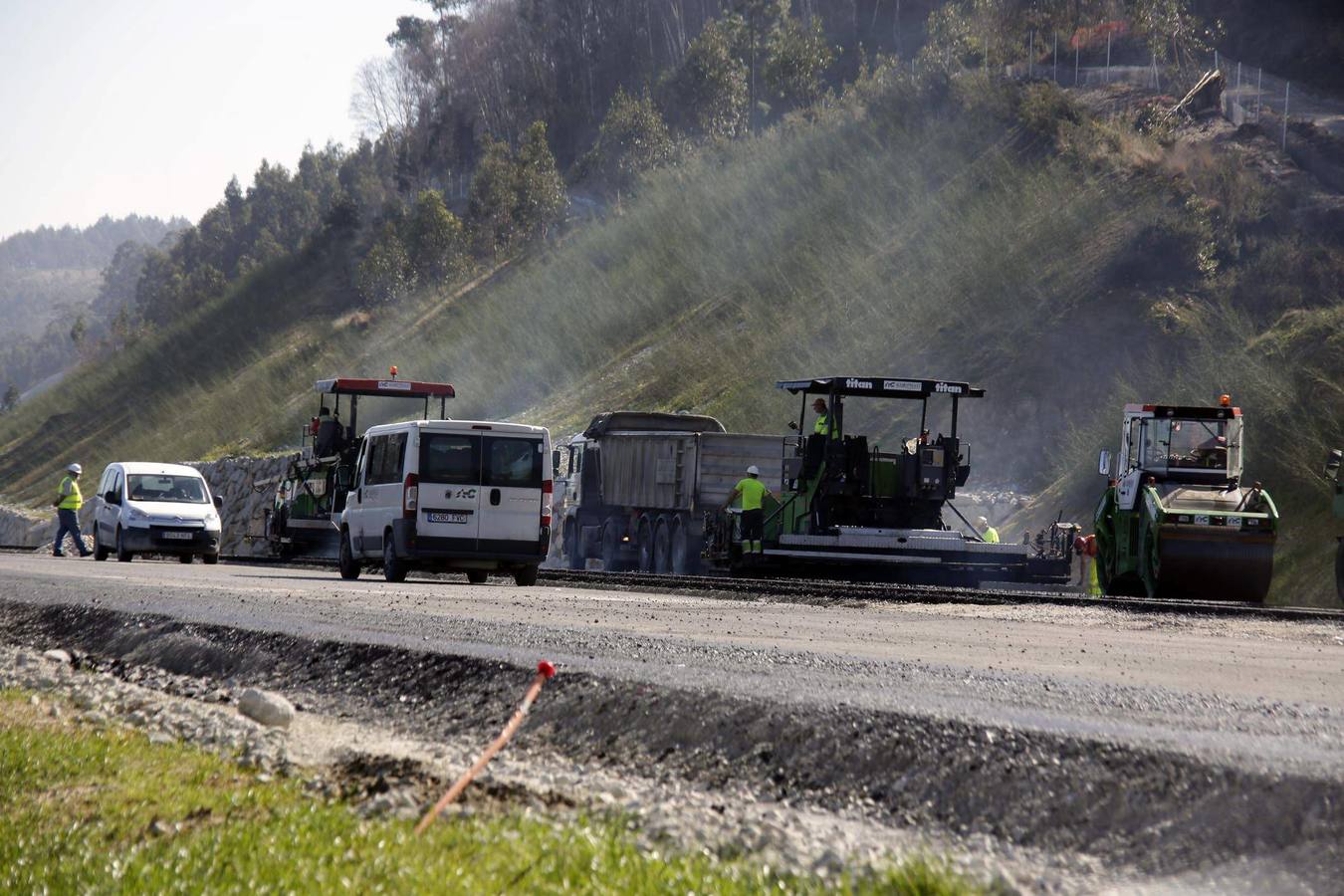 Así se construyó el tramo de la Autovía del Cantábrico, A-8, entre Pendueles y La Franca