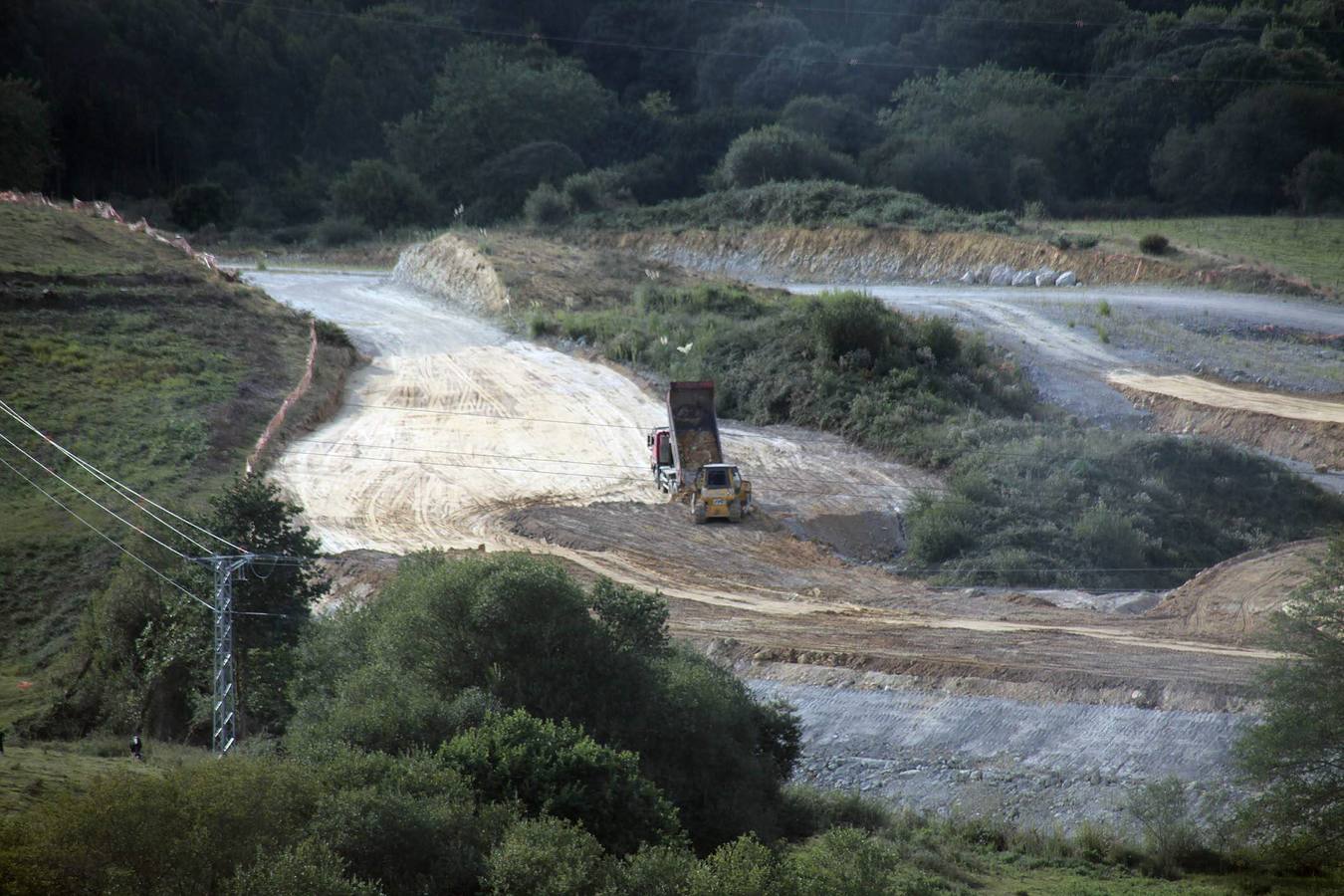 Así se construyó el tramo de la Autovía del Cantábrico, A-8, entre Pendueles y La Franca