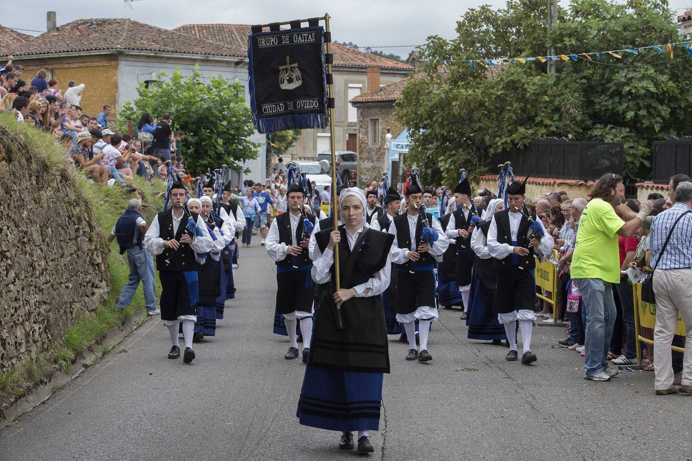 Multitudinario Concurso de Carrozas en Valdesoto