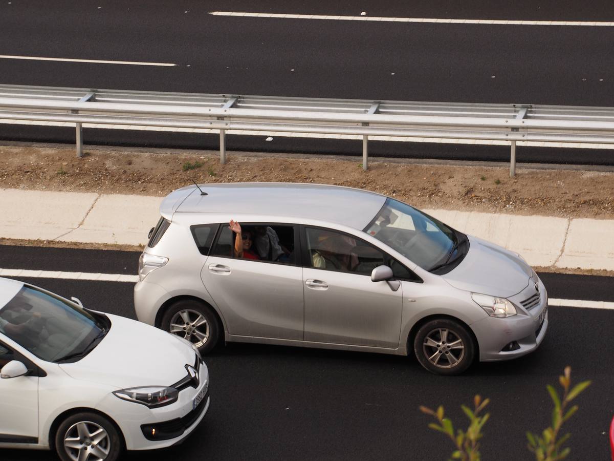 Colapso del tráfico en la Autovía del Cantábrico