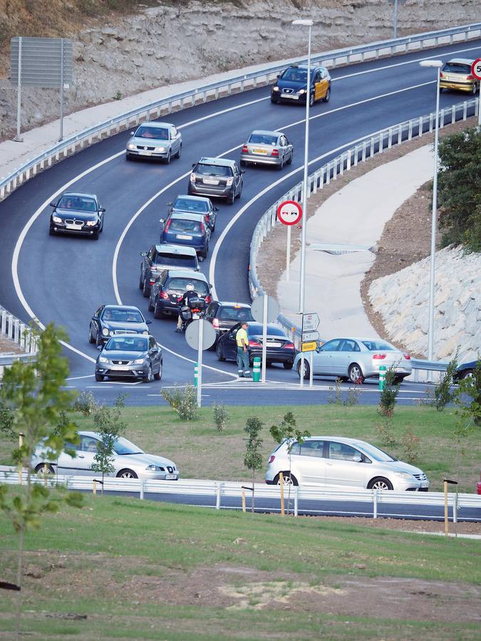 Colapso del tráfico en la Autovía del Cantábrico