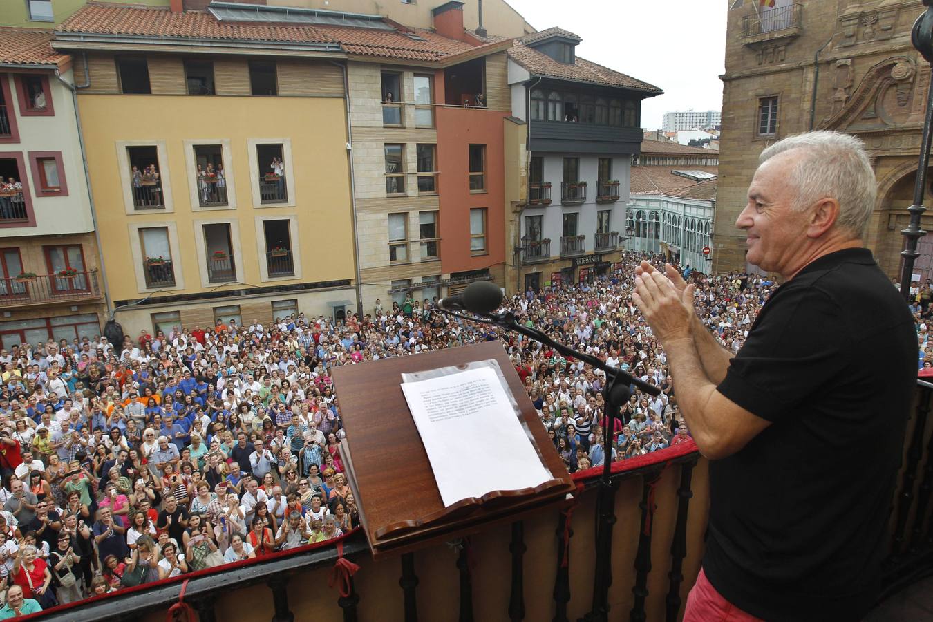 Víctor Manuel lee el pregón de las Fiestas de San Mateo