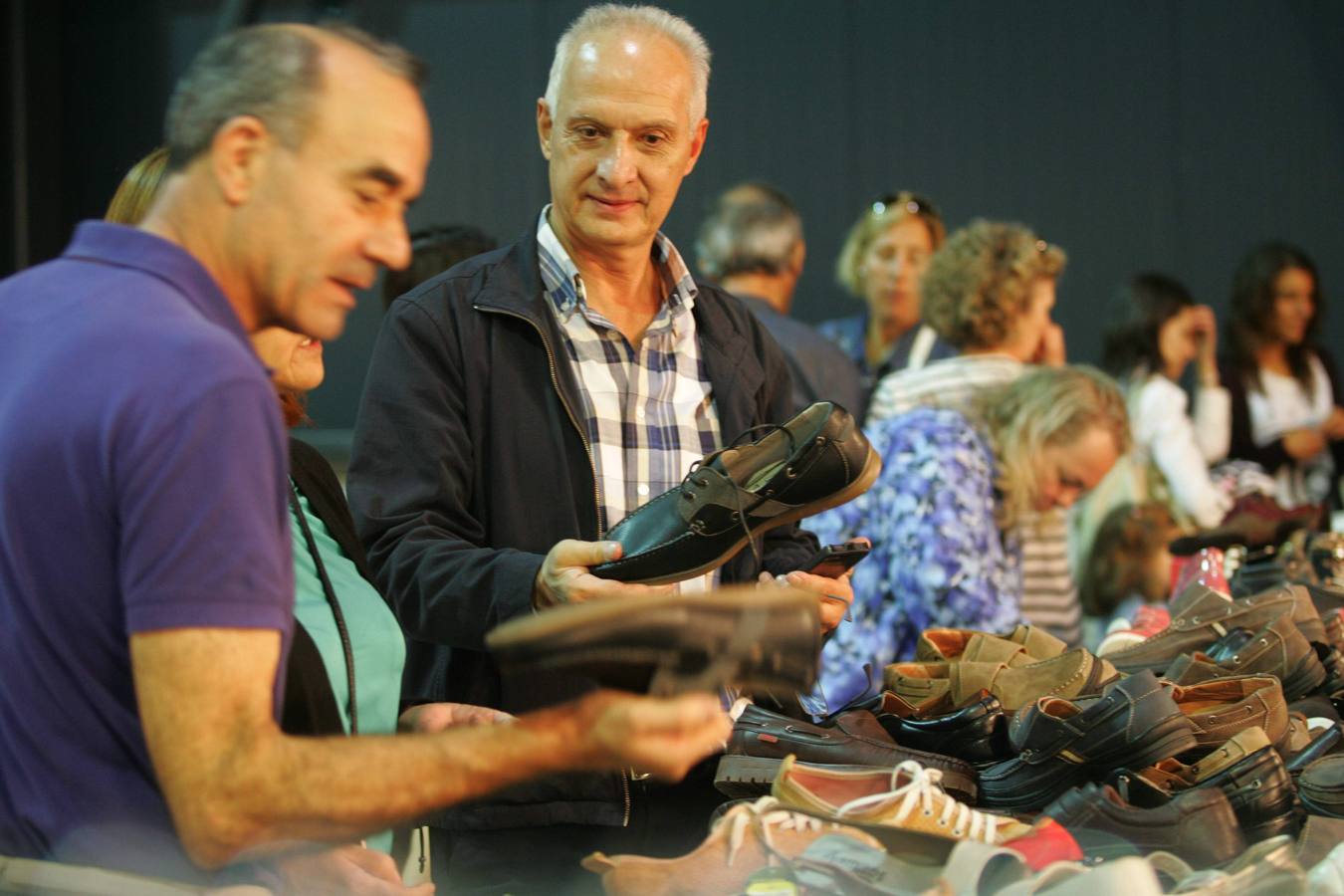 La feria del stock de Gijón, en imágenes