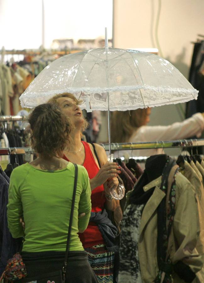 La feria del stock de Gijón, en imágenes