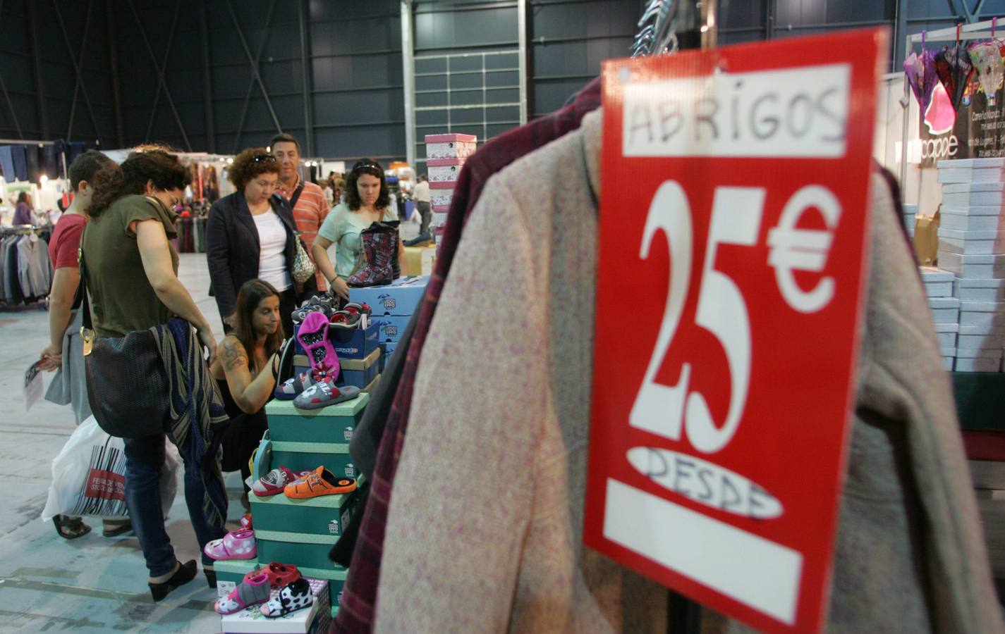 La feria del stock de Gijón, en imágenes