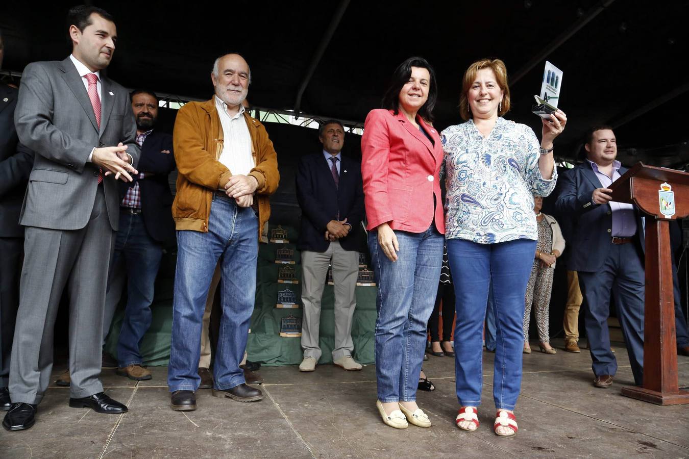 Infiesto celebra el festival de la avellana