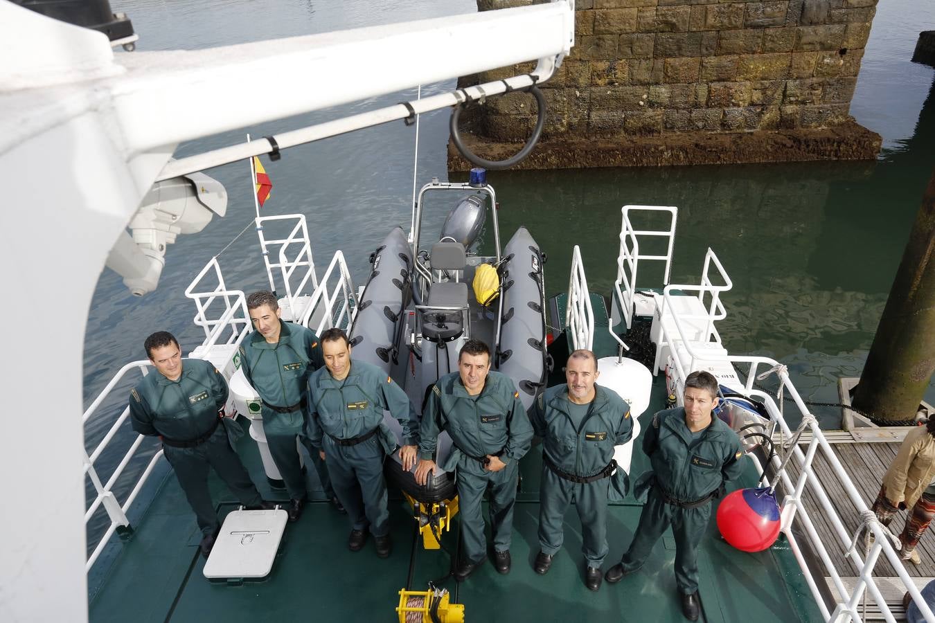 El ministro de Interior visita en Gijón la nueva embarcación de la Guardia Civil