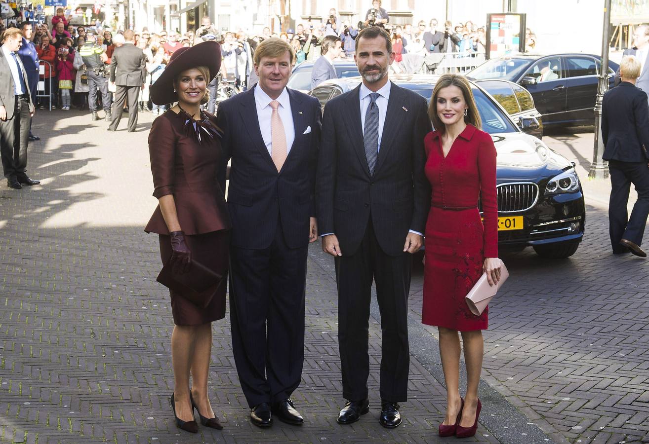 Duelo de estilo entre las Reinas Letizia y Máxima en la visita de los Reyes de España a Holanda