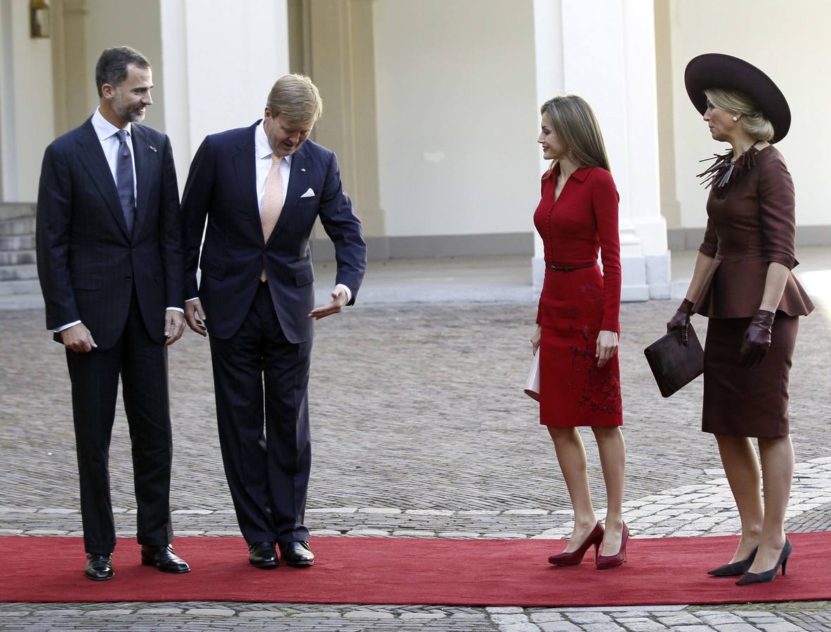 Duelo de estilo entre las Reinas Letizia y Máxima en la visita de los Reyes de España a Holanda