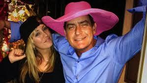 Brett Rossi y Charlie Sheen, un año loco