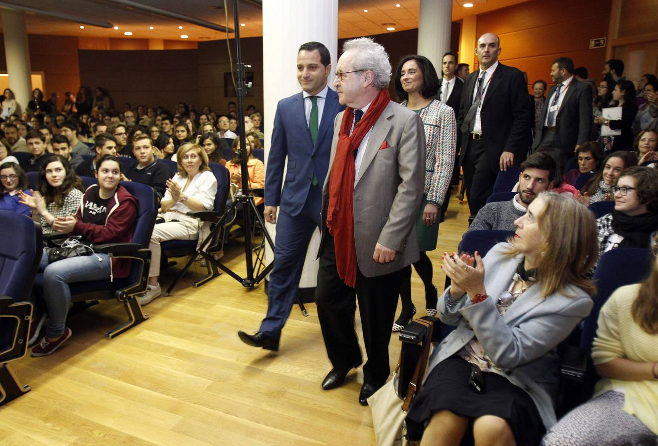 John Banville, Premio Príncipe de las Letras, visita Oviedo